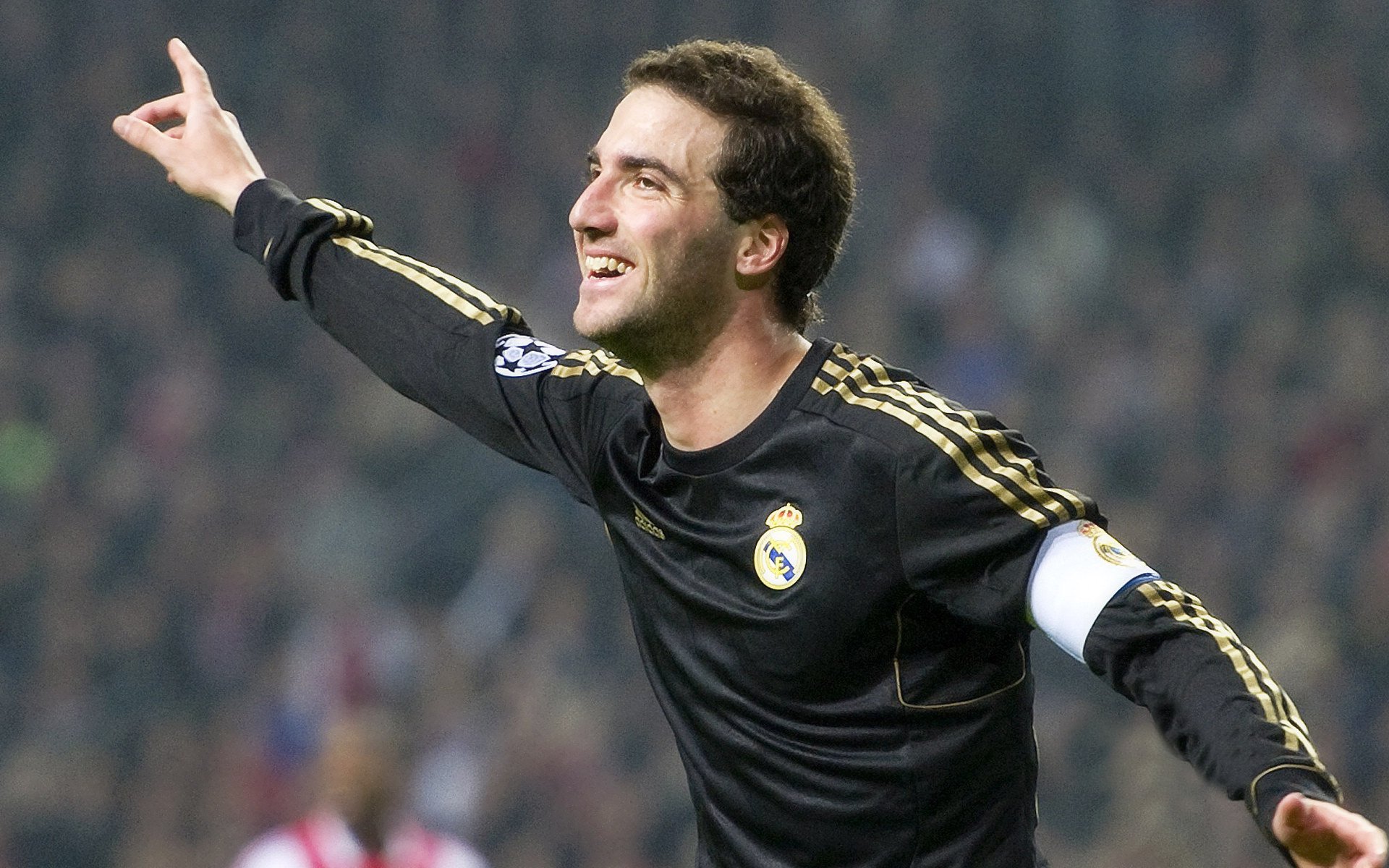 开云体育中国官网-暗夜舞者，戈麦斯的阿图尔鸟如何在土耳其的喧嚣中为尤文衔回胜利